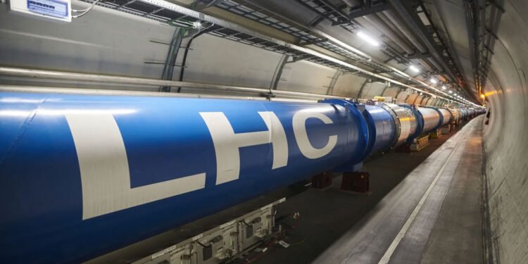 Karanlık Fotonların Peşinde Büyük Hadron Çarpıştırıcısı’nda Dev Adımlar