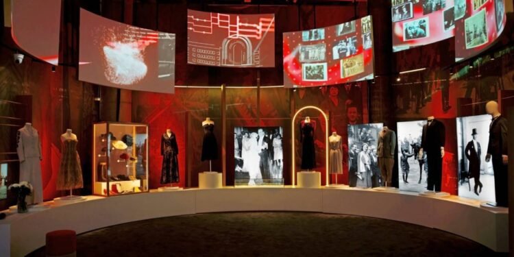 “Cumhuriyetin Yüzü” Sergisinin Ziyaret Süresi Uzatıldı