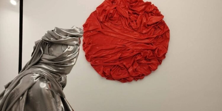 Roome Art Gallery Karma Sergisi Kapılarını Açıyor