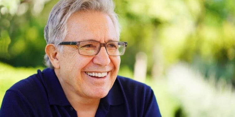 Zülfü Livaneli’nin ‘Gölgeler’ Eseri, 2023 Yılın En İyi Hikâye Ödülünü Kazandı