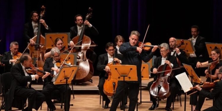 52. İstanbul Müzik Festivali’nde Mantova Oda Orkestrası ve Kristóf Baráti Rüzgarı