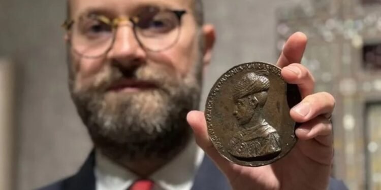 Londra’daki Bonhams Müzayede Evi’nde Osmanlı ve Hint Eserleri Açık Artırmada