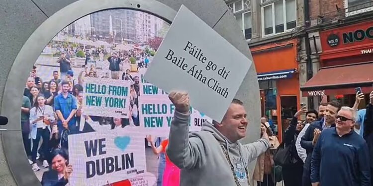 Mükemmel Uyum: Dublin ve New York’ta Portal Sanat Eseri