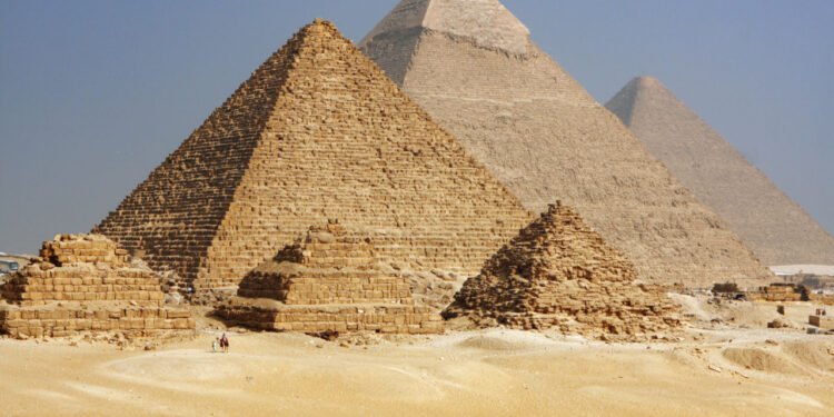 Piramitlerin Gizemli İnşası ve Ahramat: Kaybolan Nil Nehri Kolu