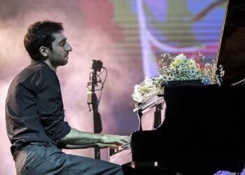 Rus Piyanist Evgeny Grinko’dan, “Uzun İnce Bir Yoldayım” Yorumu