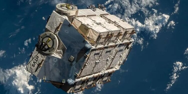 Floridalı Aile, NASA’ya Karşı Uzay Çöpü Parçasıyla İlgili Dava Açtı