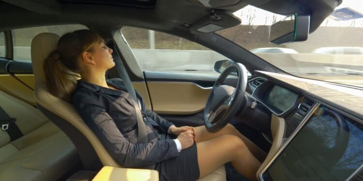 Otonom Araçlar ve İnsan Sürücülerin Karşılaştırılması