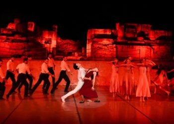 Ankara Devlet Opera ve Balesi Zorba’yı Efes Opera ve Bale Festivali’nde Sahneledi