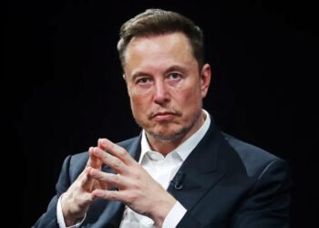 Elon Musk’ın Şirketlerini Taşıma Kararı