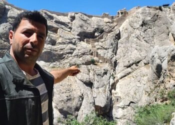 Eski Kahta Kalesi ve Su Tüneli: Tarihi ve Mimarisi