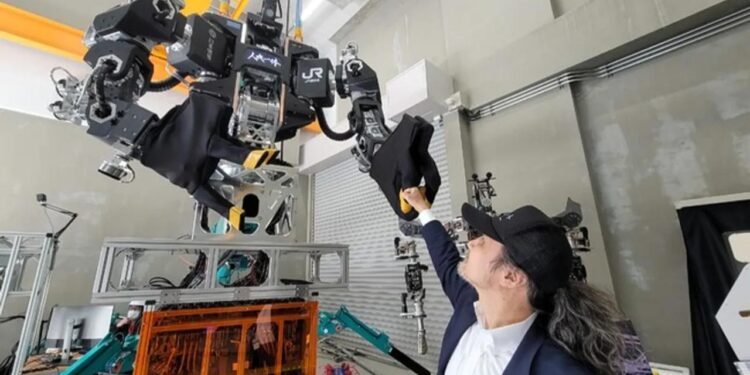 JR West, Devasa Robotlarla Demiryolu Bakımına Başlıyor