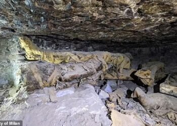 Mısır’da Devasa Mezar Alanı Keşfi