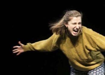 Sevgili Arsız Ölüm-Dirmit: Büyülü Gerçekçilik Sahnesinde