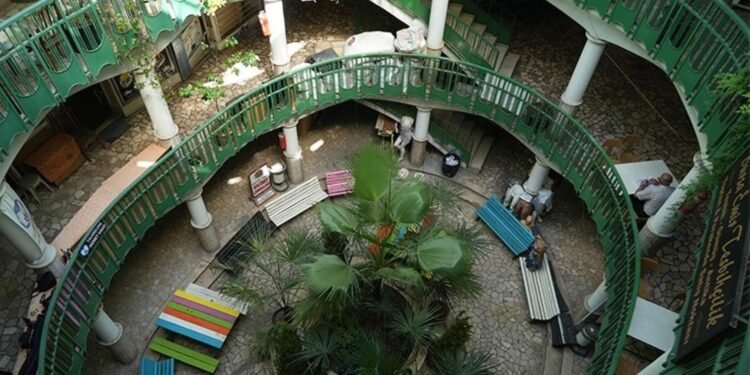 Ahşap Han: Osmanlı Döneminin Nostaljik Mekanı