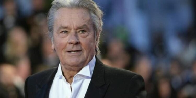 Alain Delon: Sinemanın Efsanevi Yüzü