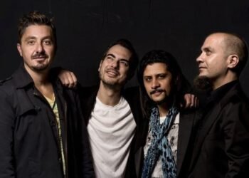 KüçükÇiftlik Park’ta mor ve ötesi Konseri