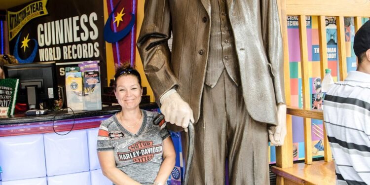 Robert Wadlow: Tarihin En Uzun Adamı