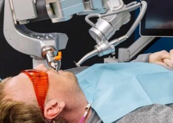 Robot Teknolojisi ile Tam Otomatik Diş Tedavisi