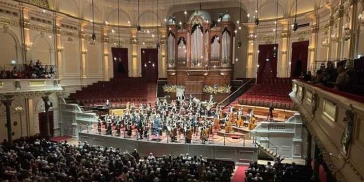 Türkiye Gençlik Filarmoni Orkestrası Amsterdam’da Büyük Başarı Elde Etti