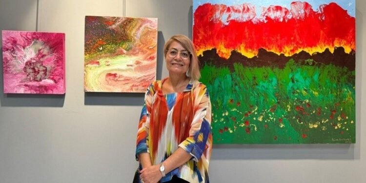 Asuman Küçükşahin’in ‘Arayış’ Sergisi: Renklerin ve Bilinçdışının Dansı