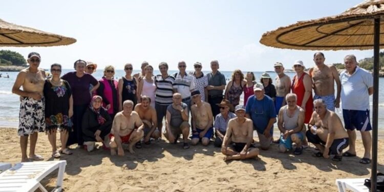 Mersin’de Emeklilere Akdeniz Keyfi
