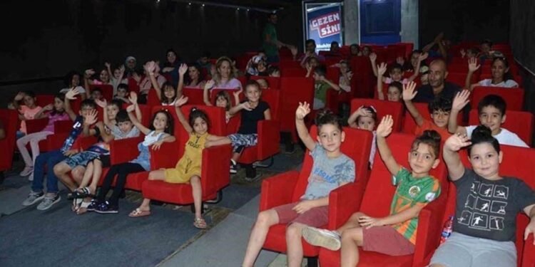 Uluslararası Antalya Altın Portakal Film Festivali Öncesi Gezen Sinema Etkinliği