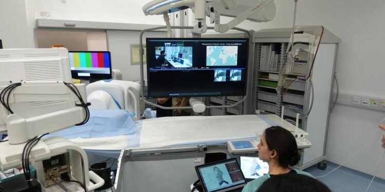 Uzaktan Cerrahinin Yeni Bir Boyutu: Tele Endoskopi