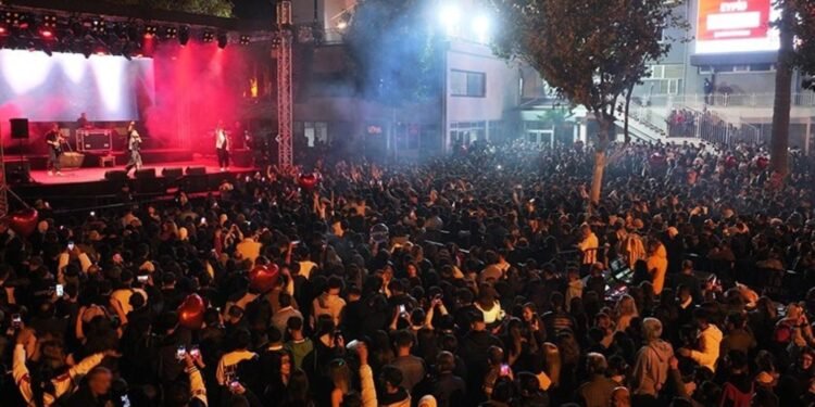 Denizli’de Cumhuriyet Coşkusu: Eypio Konseri