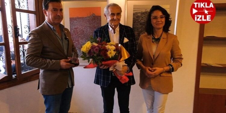 Devrim Erbil’in ‘Muğla’ya Sevgilerle’ Sergisi Açıldı