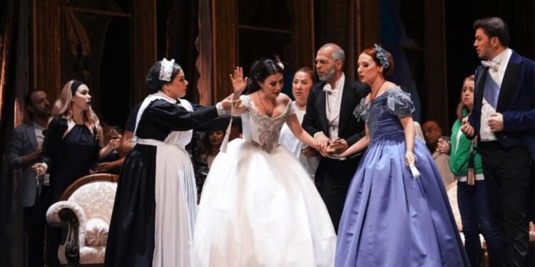 İzmir Devlet Opera ve Balesi Yeni Sezon Açılışı: La Traviata
