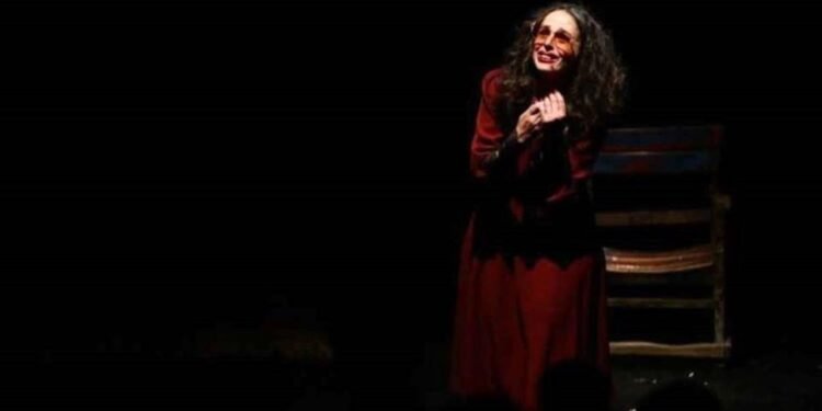 Manukyan Tiyatrosu Kadın İzleyicileriyle Buluşuyor