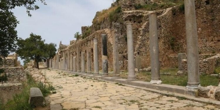 Syedra Antik Kenti’nde Kazı Çalışmaları Devam Ediyor