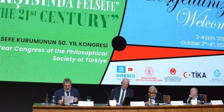 TFK Kongresi: Felsefenin Toplumsal Yabancılaşma Üzerindeki Rolü