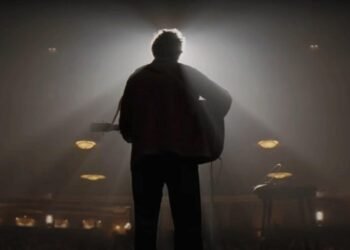 Timothée Chalamet, Bob Dylan Biyografi Filminde Şarkı Söylüyor