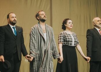 Tiyatro Festivali: Açılış, Oyunlar ve Etkinlikler