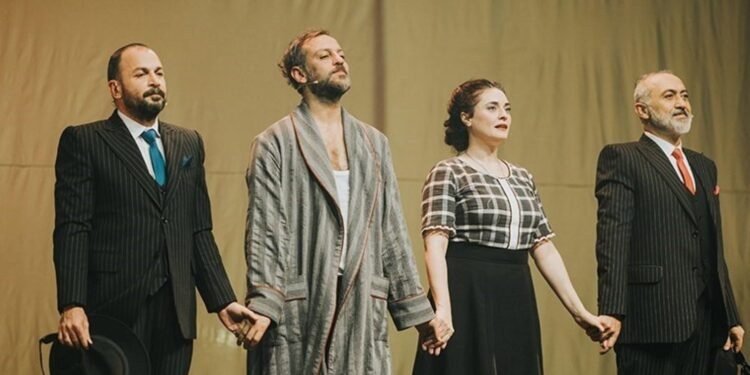 Tiyatro Festivali: Açılış, Oyunlar ve Etkinlikler