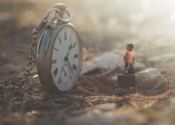 Kozmik Sicimler ve Zaman Yolculuğu Teorileri