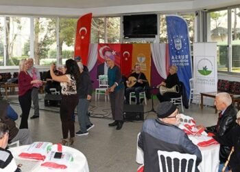 Osmangazi Belediyesi Türk Sanat Müziği Korosu’ndan Huzurevi Sakinlerine Moral Konseri