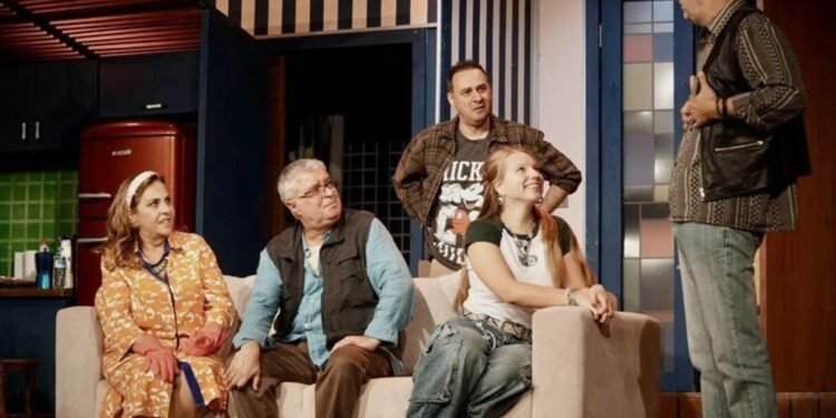 Oyunun Oluşum Süreci ve Temaları: Aile, Göç ve Kuşak Çatışması