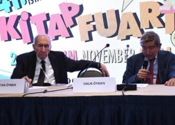 TÜYAP 41. Uluslararası İstanbul Kitap Fuarı’nda Yazarlarla Buluşma