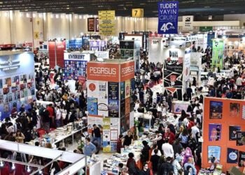 Yalvaç Ural ve Azerbaycan ile Zengin Kültürel Etkinlikler