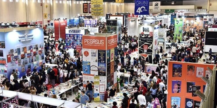 Yalvaç Ural ve Azerbaycan ile Zengin Kültürel Etkinlikler