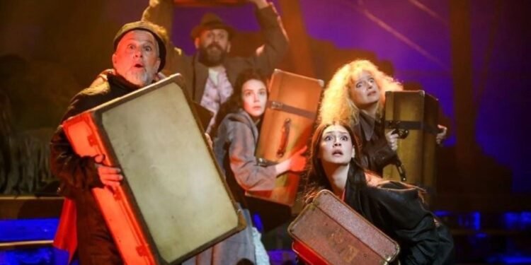 Batı Ekspresi’nin Seyircili Galası Gerçekleşti