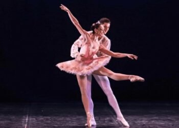 Çaykovski’nin Fındıkkıran’ı Genç Bale Topluluğu ile Kadıköy’de Sahnelendi