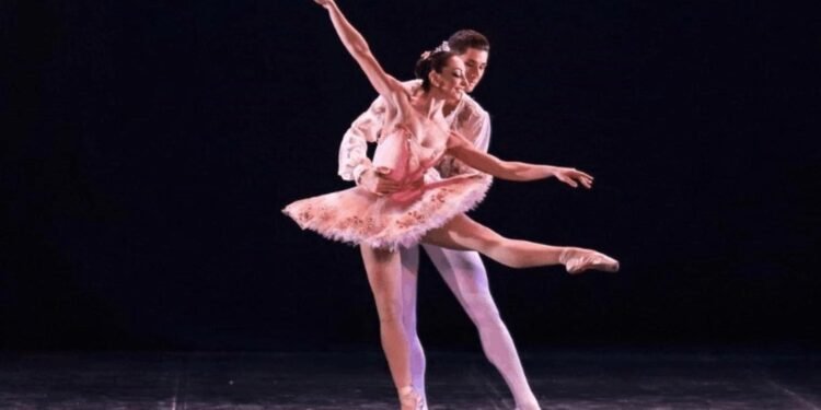 Çaykovski’nin Fındıkkıran’ı Genç Bale Topluluğu ile Kadıköy’de Sahnelendi