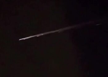 Güneydoğu ABD’de Gözlemlenen Ateş Topları ve Kontrolsüz Uydu Girişi