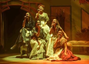 İstanbul’da ‘Gurur ve Önyargı’ Tiyatro Oyununun İlk Gösterimi