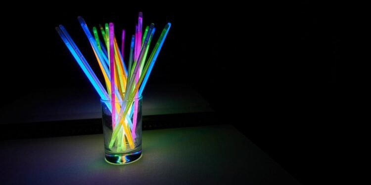 İsviçreli Araştırmacılardan Karanlıkta Parlayan Ahşap Geliştirme