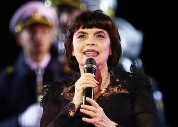 Mireille Mathieu, 20 Yıl Aradan Sonra Türkiye’de Konser Verecek