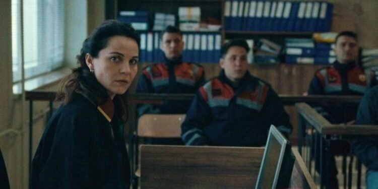 Selman Nacar’ın ‘Tereddüt Çizgisi’ Filmi Ödüllerle Dönüyor